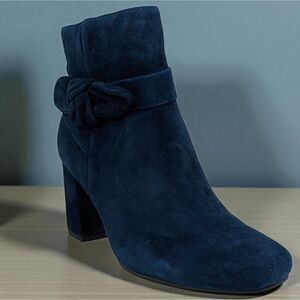 NEW Bella Vita Women's Felicity Navy Blue Suede Leather Square Toe Boot 6 WIDE